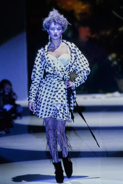 Look 35